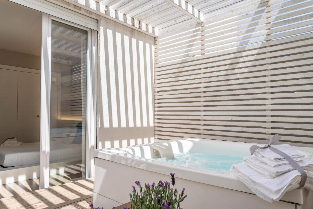 San Vito Luxury Accomodation โปลีญาโนอามาเร ภายนอก รูปภาพ